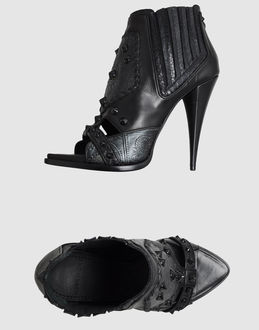 GIVENCHY - CALZATURE - Stivaletti - su YOOX.COM