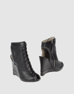 MARC BY MARC JACOBS - CALZATURE - Stivaletti - su YOOX.COM