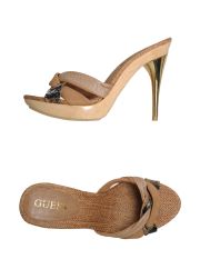 GUESS - プラットフォームサンダル