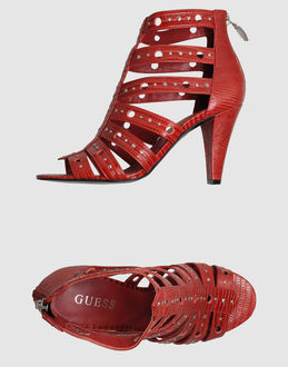 GUESS - CALZATURE - Sandali con tacco - su YOOX.COM