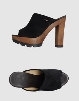MAKI UEHARA TOKYO - CALZATURE - Sandali con plateau - su YOOX.COM
