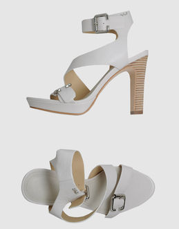 MAKI UEHARA TOKYO - CALZATURE - Sandali con plateau - su YOOX.COM