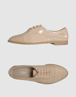 GESTE PROPOSITION - CALZATURE - Stringate - su YOOX.COM