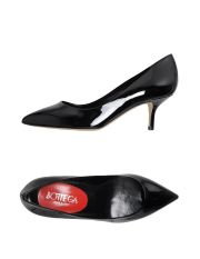 BOTTEGA - Closed-toe slip-ons 