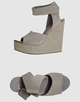 PEDRO GARCÍA - CALZATURE - Zeppe - su YOOX.COM