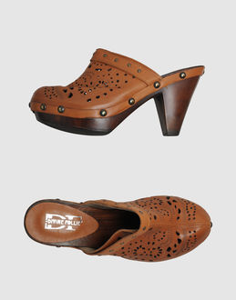 DIVINE FOLLIE - CALZATURE - Sabot - su YOOX.COM
