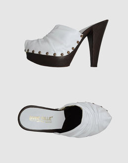 DIVINE FOLLIE - CALZATURE - Sabot - su YOOX.COM