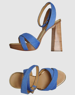 DSQUARED2 - CALZATURE - Sandali con plateau - su YOOX.COM