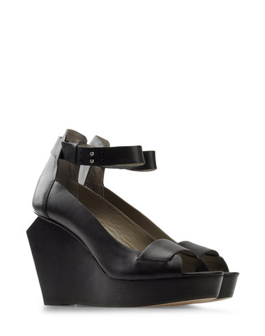 ZOOM SKIN BY FINSK - Pumps with open toe