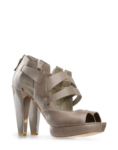ZOOM SKIN BY FINSK - Courts with open toe
