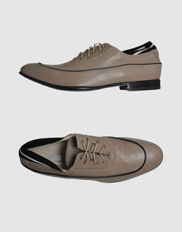 LES HOMMES - CALZATURE - Stringate - su YOOX.COM