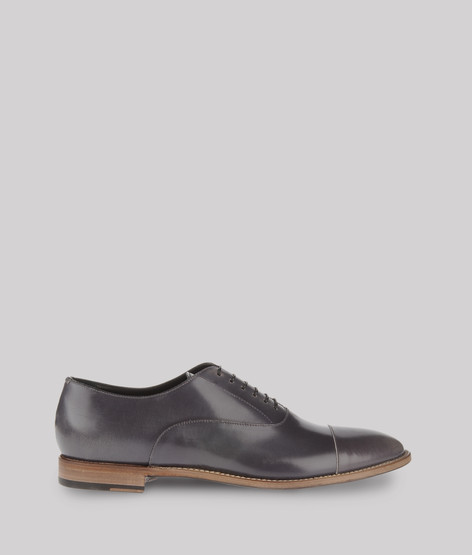 Lace-up shoe