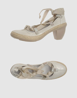 Pataugas - Chaussures - Escarp