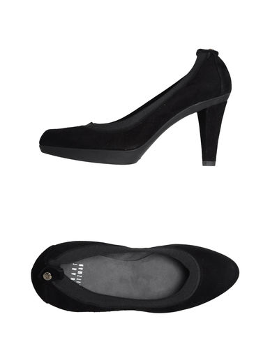 ZOOM STUART WEITZMAN - Court