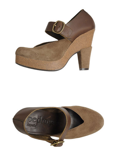 ZOOM PEDRO GARCÍA - Closed-toe slip-ons