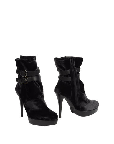 ZOOM STUART WEITZMAN - Ankle boots