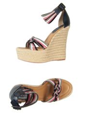 REDValentino - Wedge