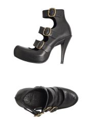 PEDRO GARCÍA - Platform pumps