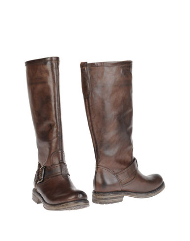ZOOM MAMA - Boots
