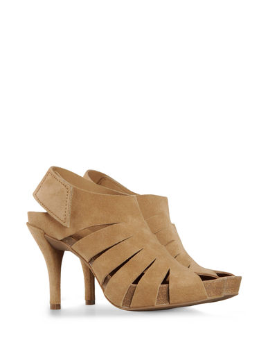 ZOOM PEDRO GARCÍA - Platform sandals