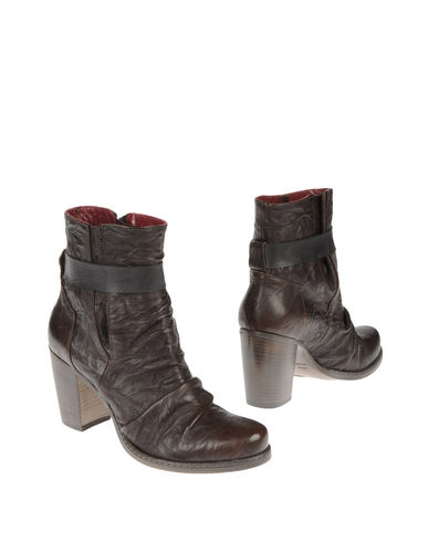 ZOOM IXOS - Ankle boots