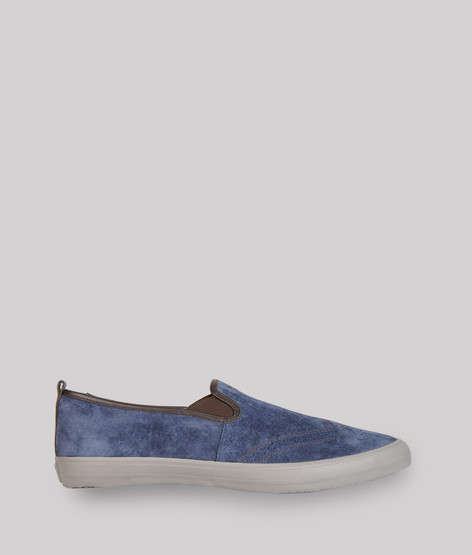 Slip-on sneaker