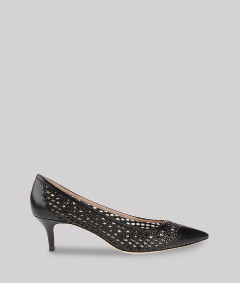 Closed-toe slip-ons