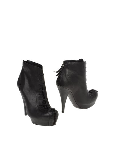 ZOOM VIC MATIE' - Ankle boots