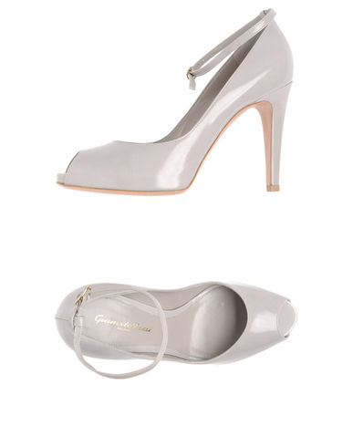 ZOOM GIANVITO ROSSI - Courts with open toe
