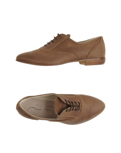 ZOOM ENCONTRADA - Lace-up shoes