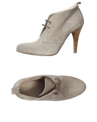 ZOOM WOMAN by COMMON PROJECTS - Lace-up shoes