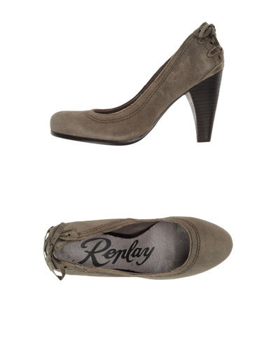 ZOOM REPLAY - Closed-toe slip-ons