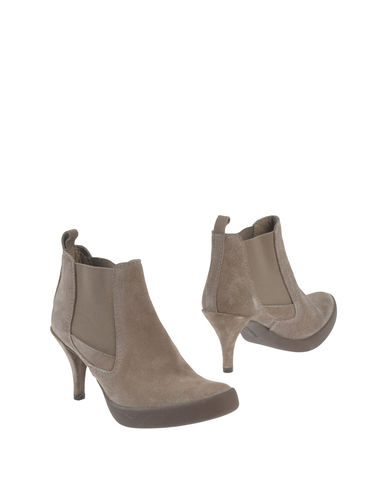 ZOOM PEDRO GARCÍA - Ankle boots