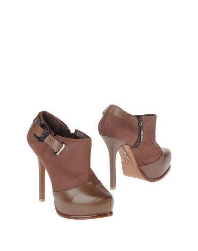 ZOOM SCHUTZ - Shoe boots