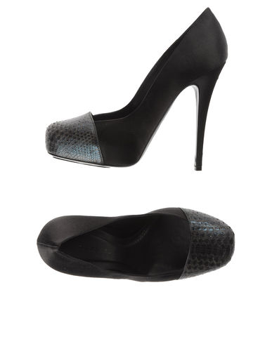 ZOOM BARBARA BUI - Platform courts