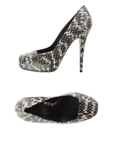 ZOOM BARBARA BUI - Platform courts