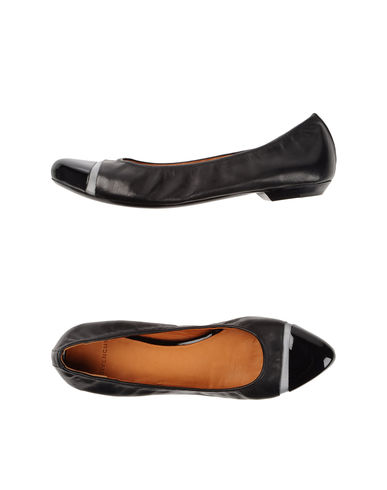 ZOOM GIVENCHY - Ballet flats