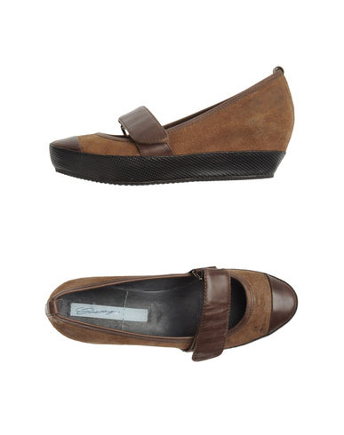 ZOOM LOGAN CROSSING - Closed-toe slip-ons