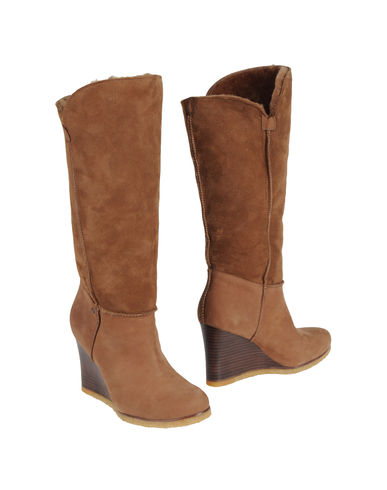 ZOOM UGG AUSTRALIA - High-heeled boots