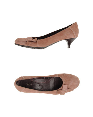 ZOOM VIC MATIE' - Closed-toe slip-ons