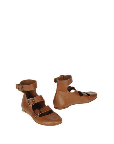 ZOOM PEDRO GARCÍA - Sandals