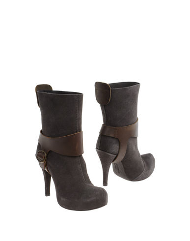 ZOOM PEDRO GARCÍA - Ankle boots