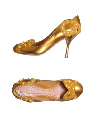 ZOOM JOHN GALLIANO - Court