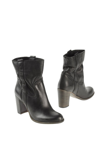 ZOOM LOFT - Ankle boots