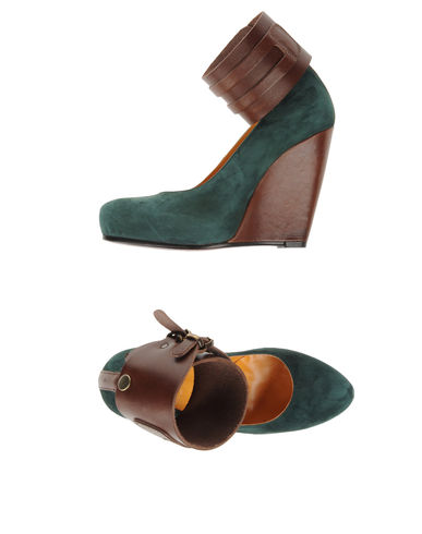 ZOOM HISTORY - Closed-toe slip-ons