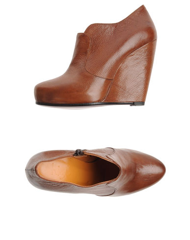 ZOOM HISTORY - Open-toe mule