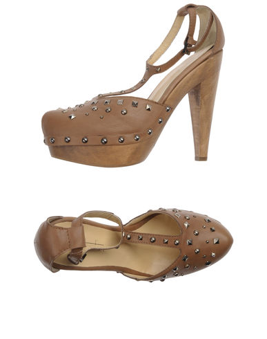 ZOOM SEBASTIAN - Platform courts