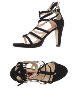 ANDREA PFISTER COUTURE - CALZATURE - Sandali con tacco