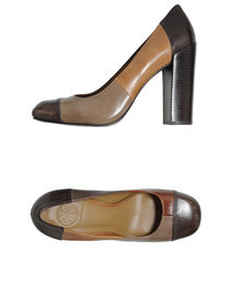TORY BURCH - Closed-toe slip-ons