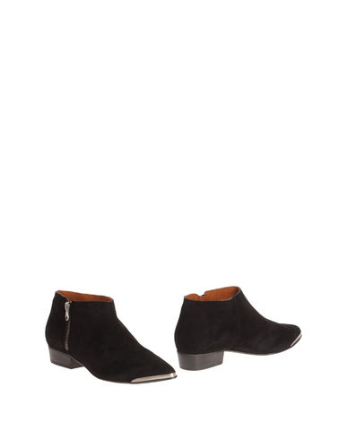 ZOOM 67 SIXTYSEVEN - Ankle boots